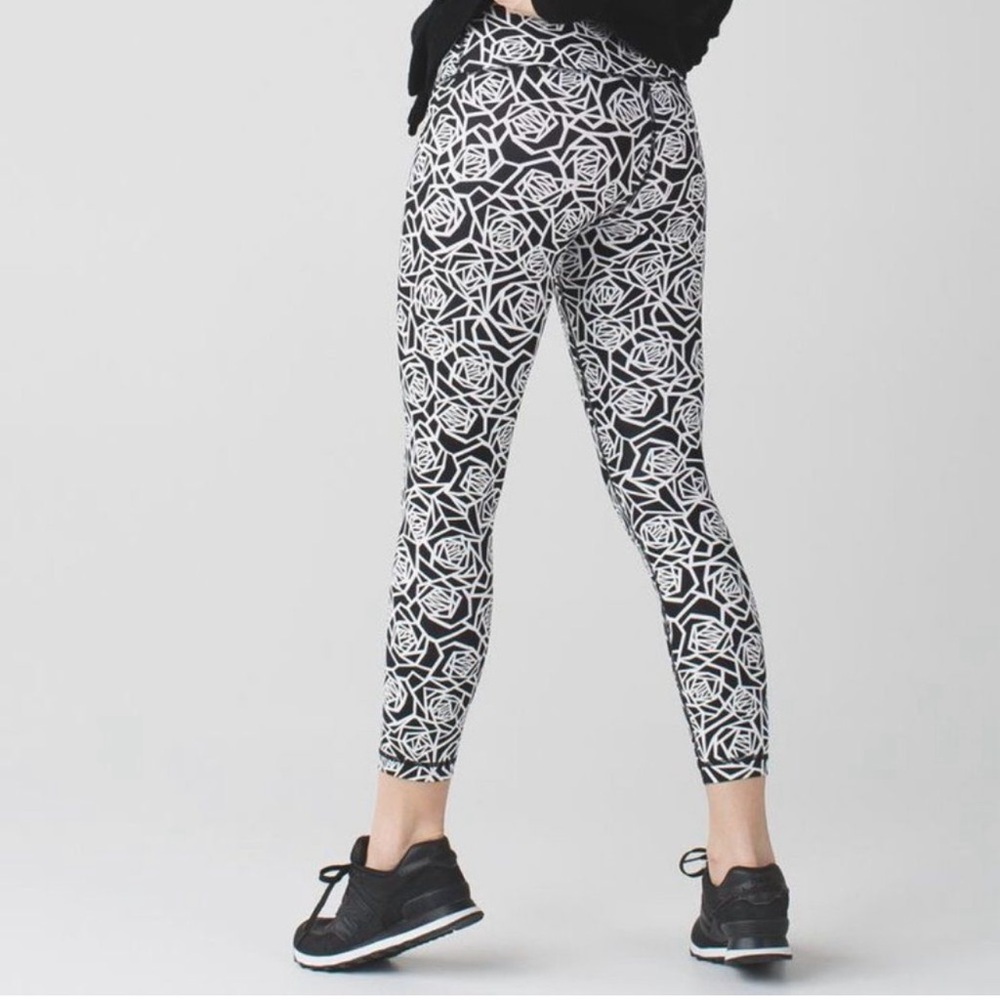Lululemon Athletica High Times Pant, Geometric Rose Print, Black White, Size 6